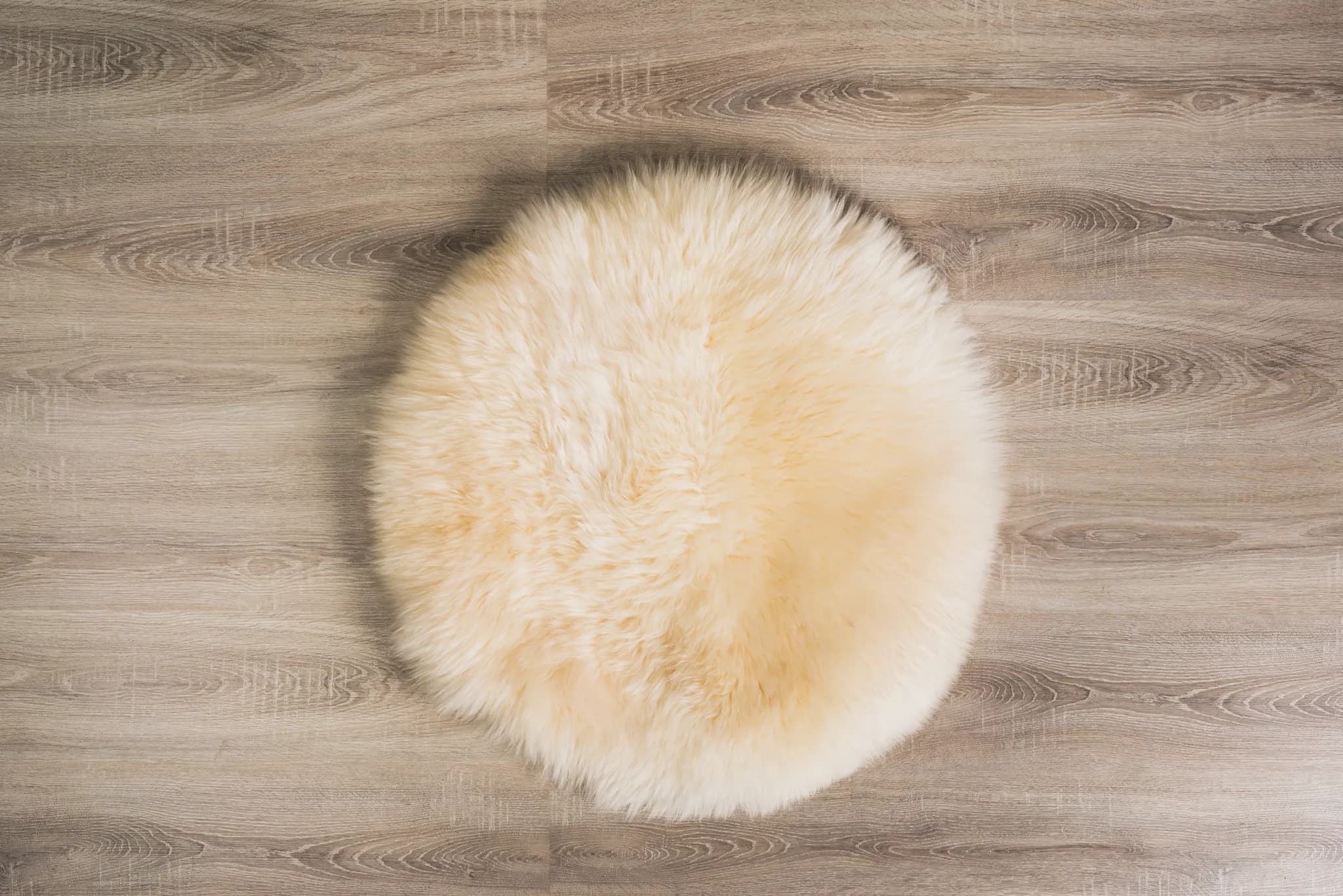 Round sheepskin rug