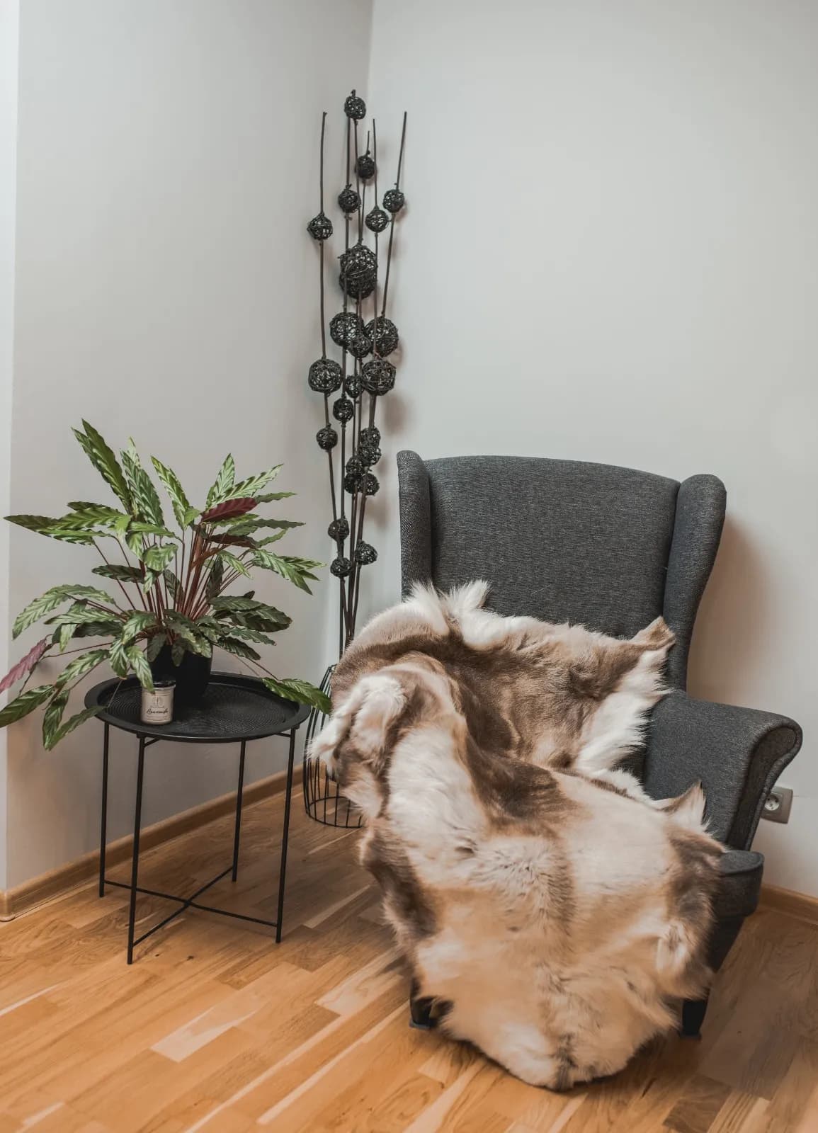 Scandinavian reindeer leather 2 Class